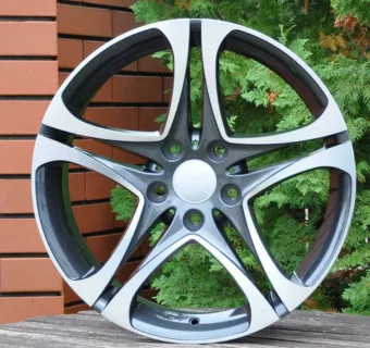 124 MG 18 5x120 BMW 5 7 F10 F11 F01 F30 ET30