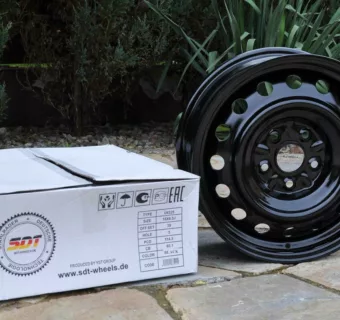 Ocelové ráfky SDT 16 5x114.3 Toyota Auris Corolla ET39
